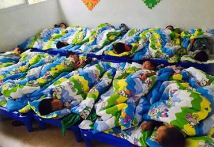 評判幼兒園床質量的技巧有哪些